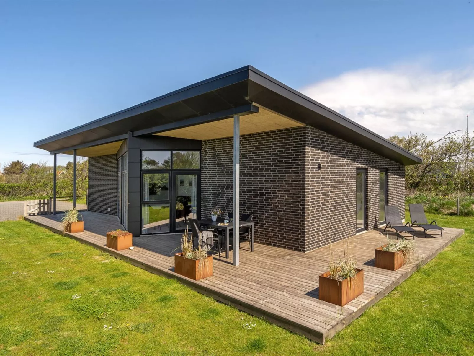 "Dietke" - 650m from the sea