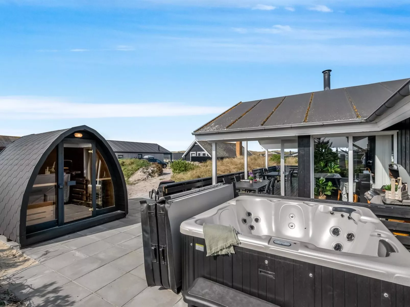 "Sibyll" -  from the sea