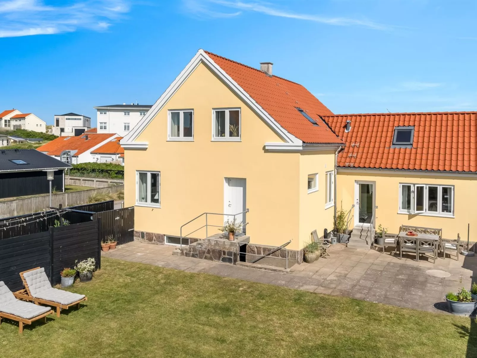 "Bruse" - 125m from the sea