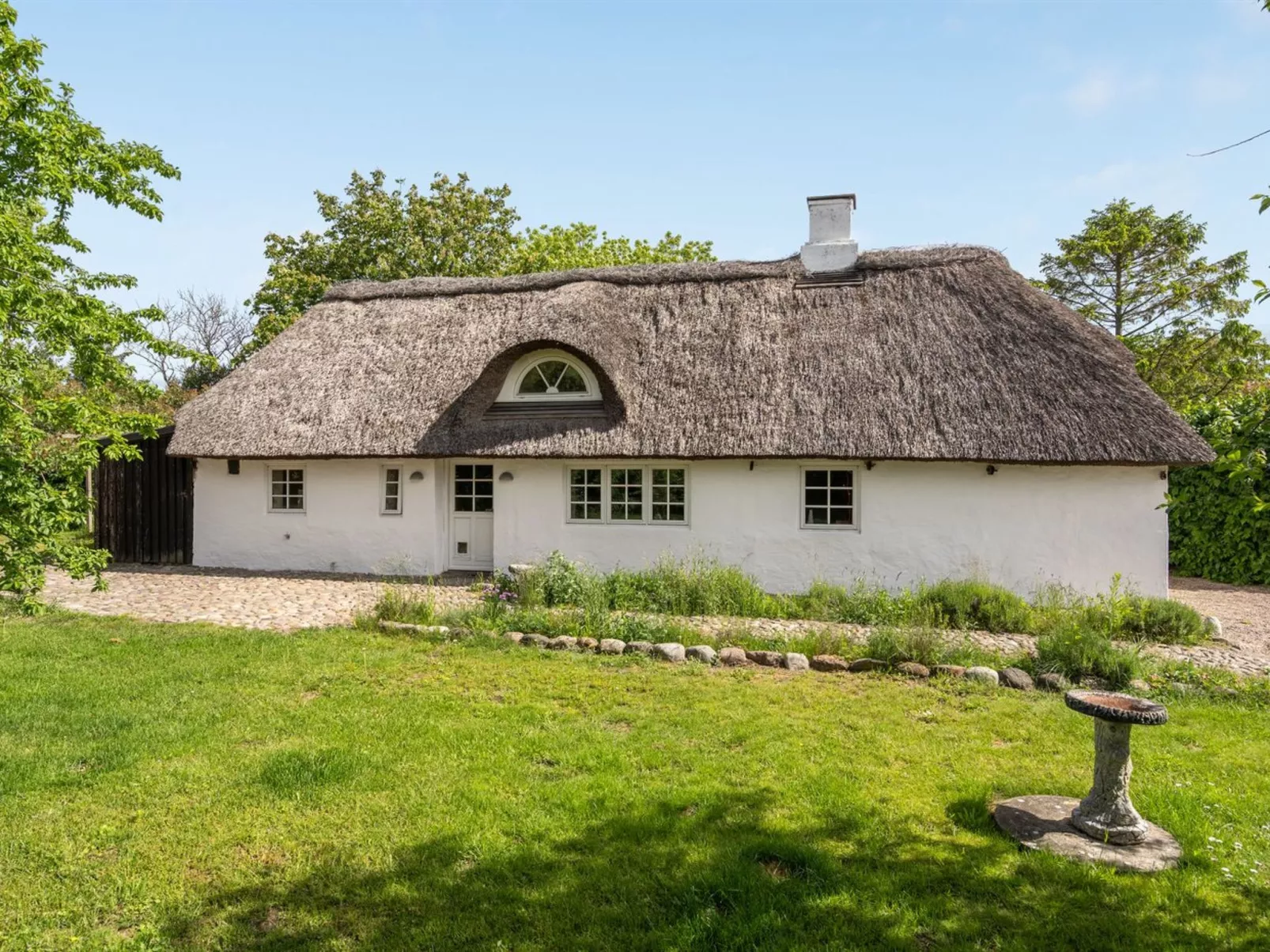 "Faik" - 650m from the sea