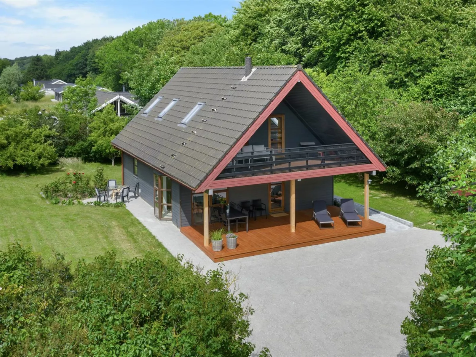 "Jorith" - 550m from the sea