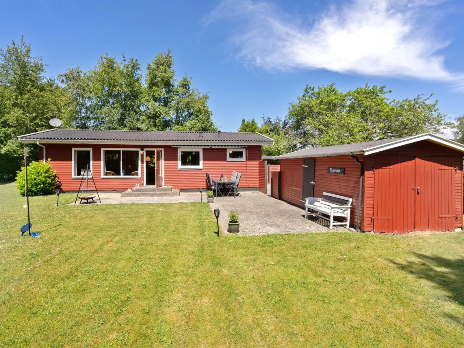 "Hege" - 450m from the sea