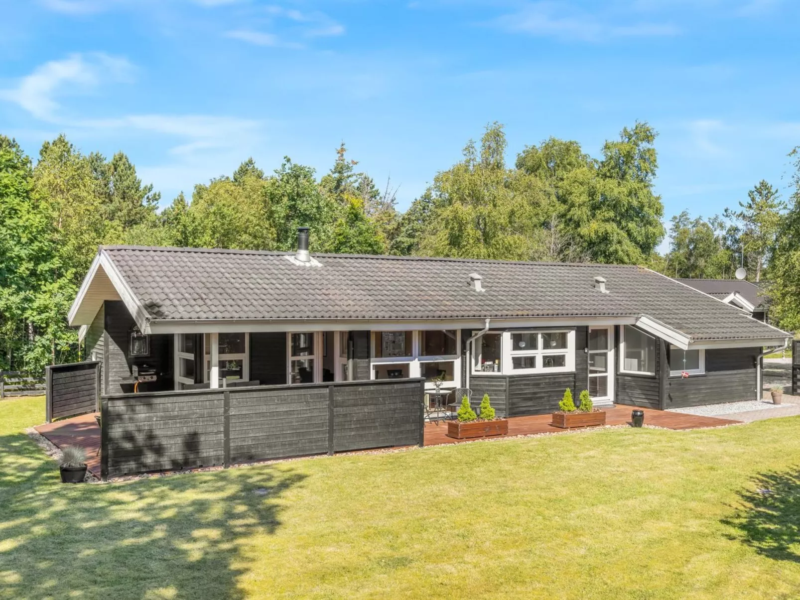 "Arny" - 1.5km from the sea