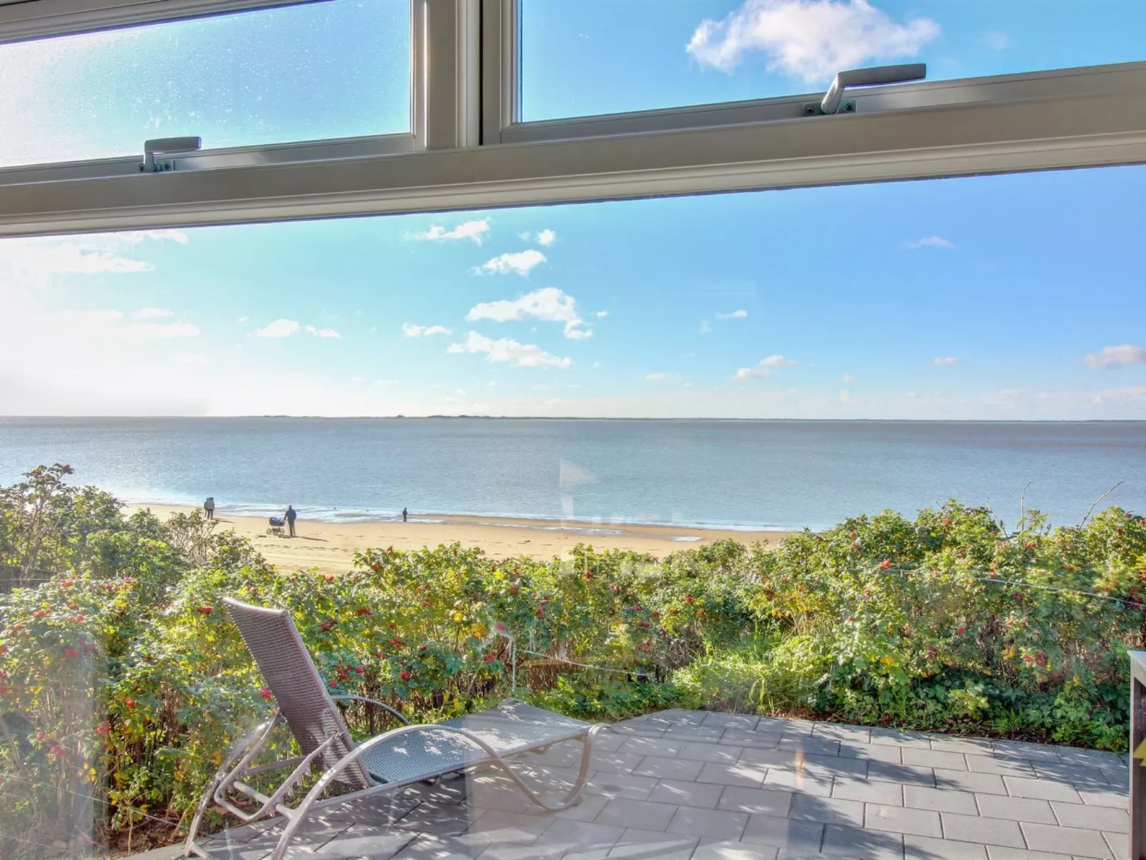 "Erno" - 20m from the sea