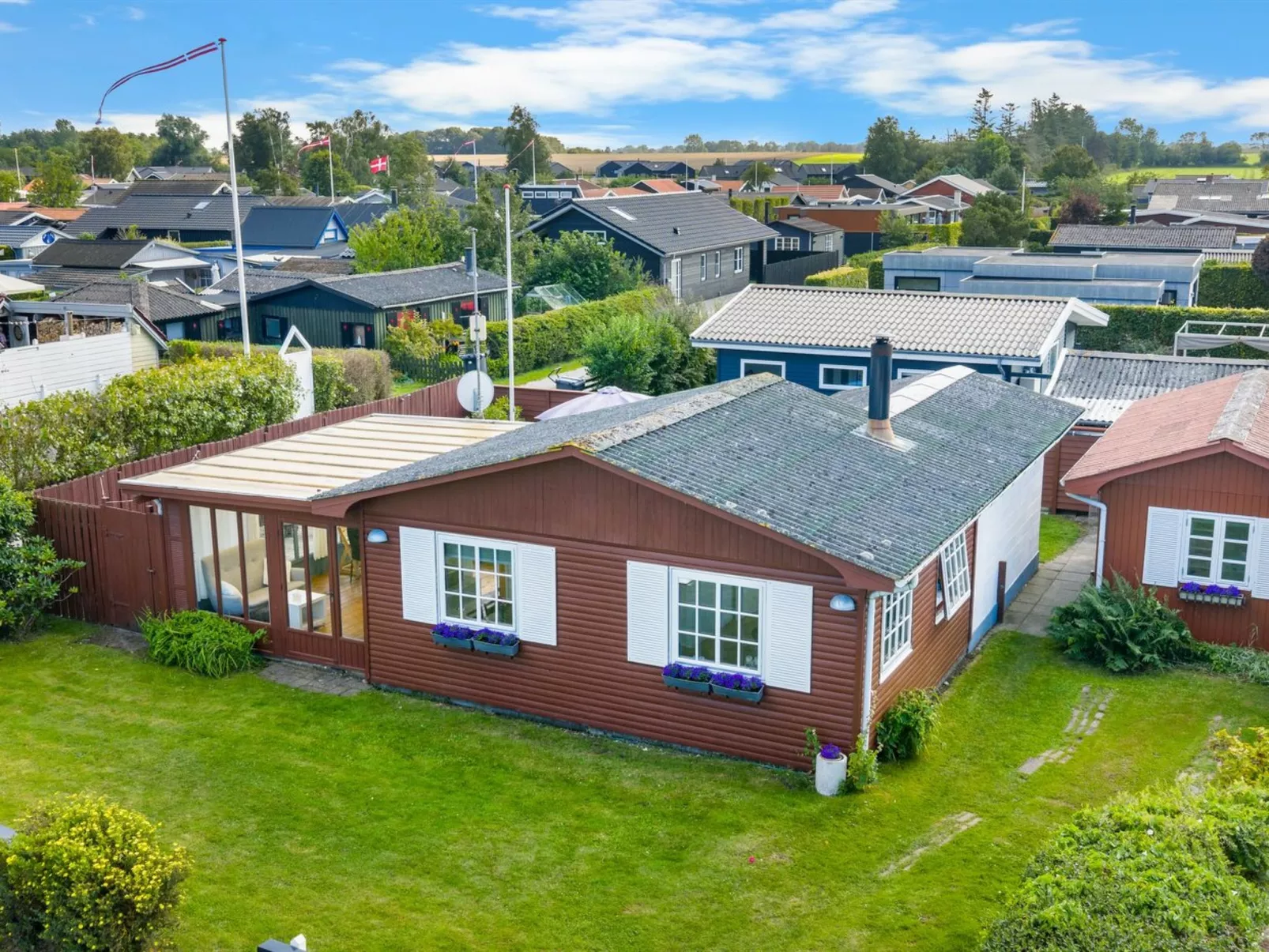 "Neea" - 40m from the sea