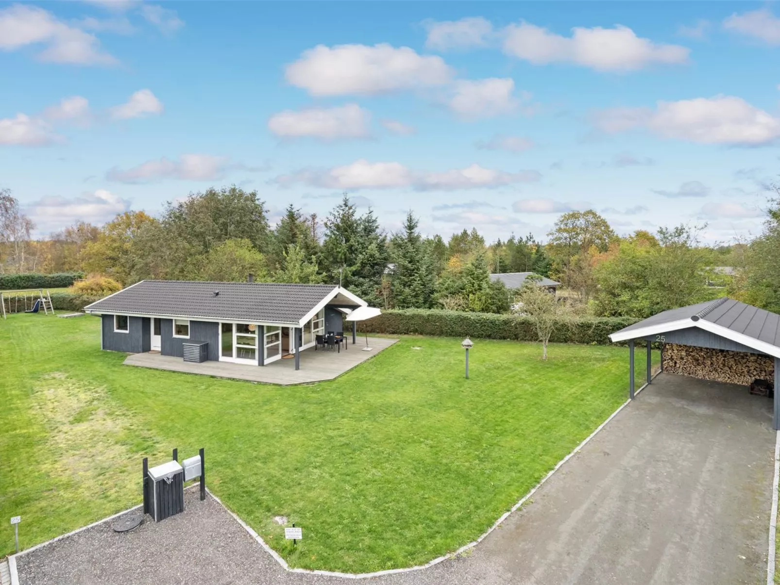 "Tayler" - 1.8km from the sea