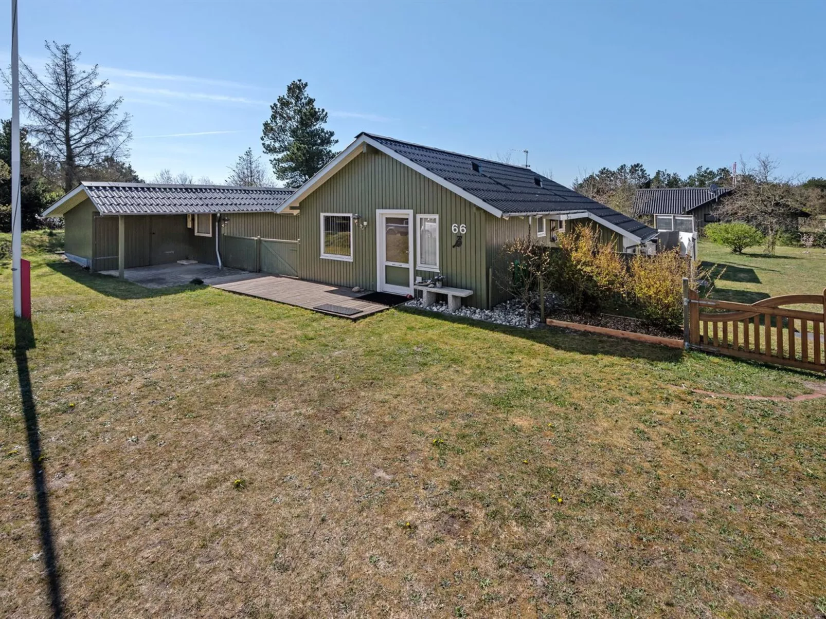 "Hannah" - 300m to the fjord