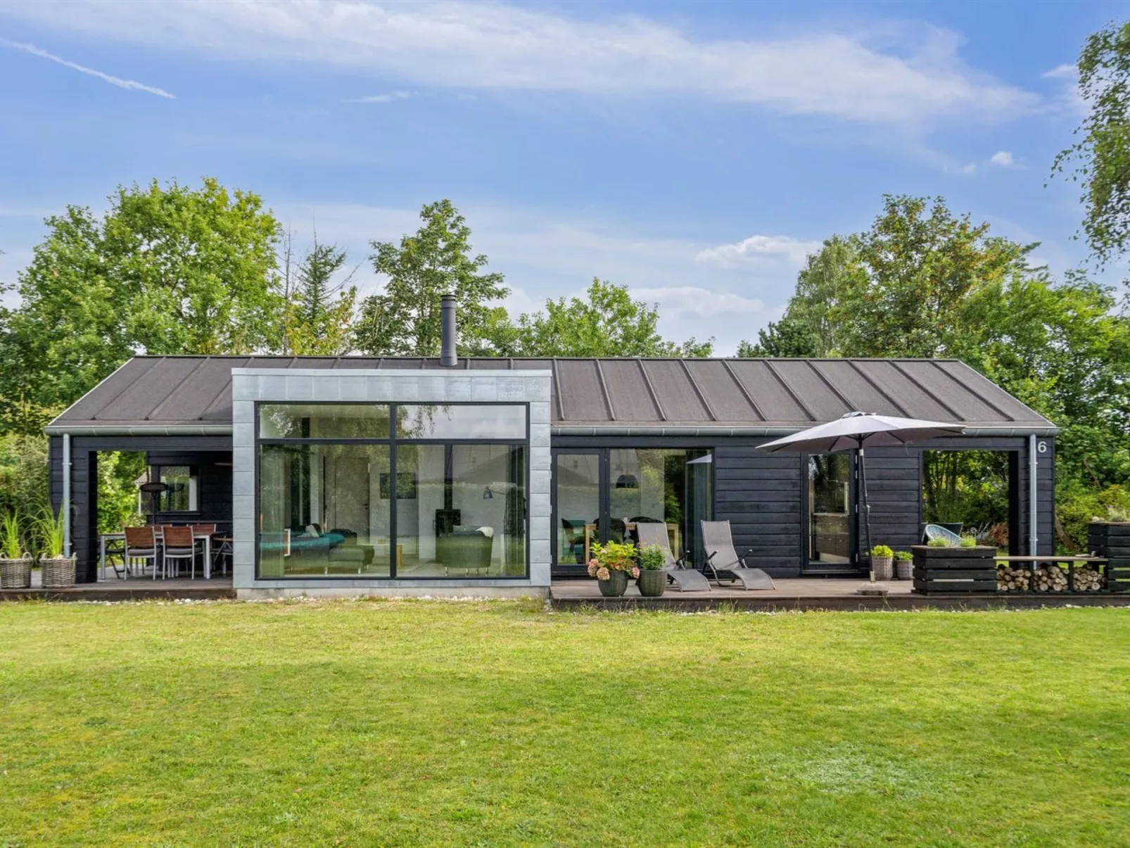 "Yukon" - 150m from the sea