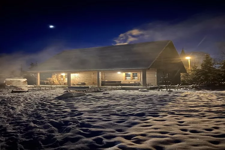 Dom przy drodze Skansen dla 8 osób Bełczna-Exterieur winter