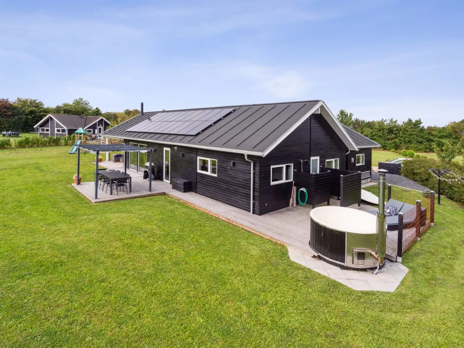 "Amdi" - 700m from the sea