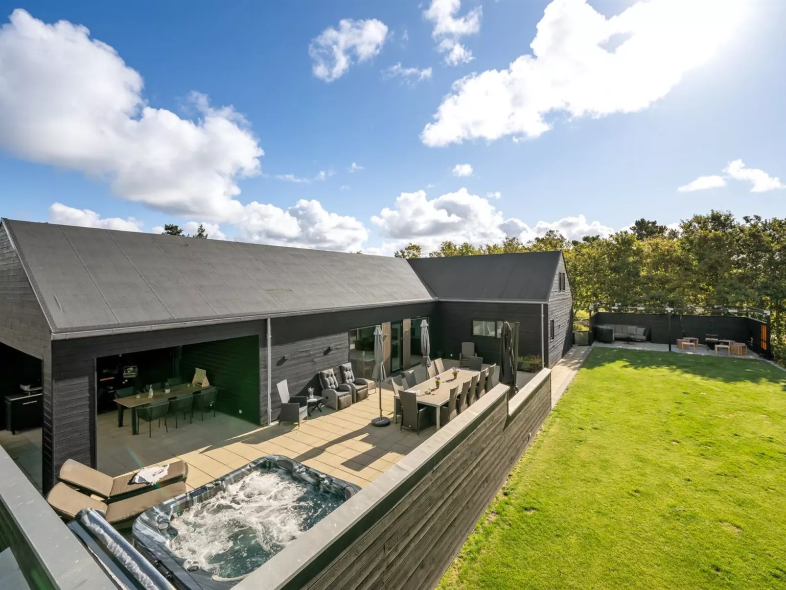 "Tinella" - 250m to the fjord