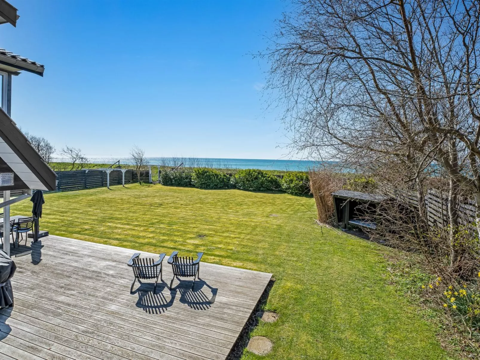 "Esme" - 30m from the sea