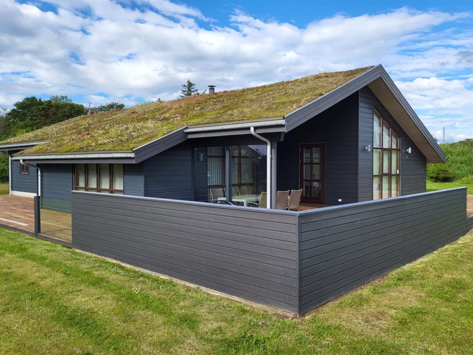 "Ran" - 1.5km from the sea