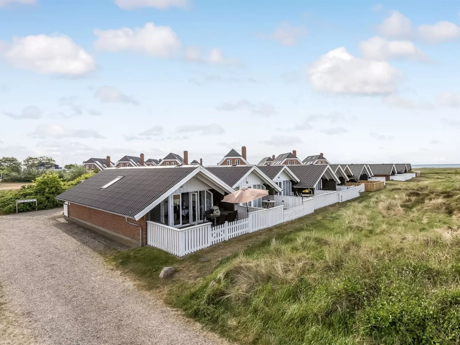 "Rohan" - 2.2km from the sea