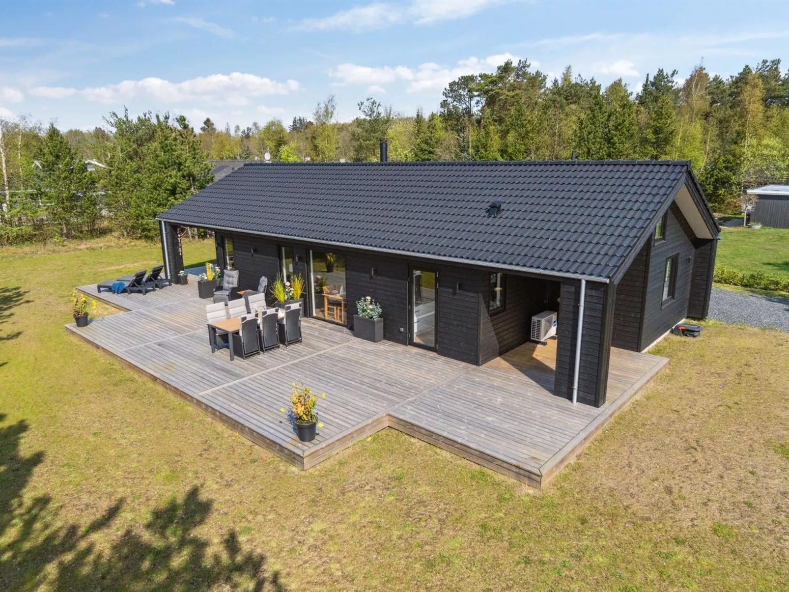 "Skakke" - 900m from the sea