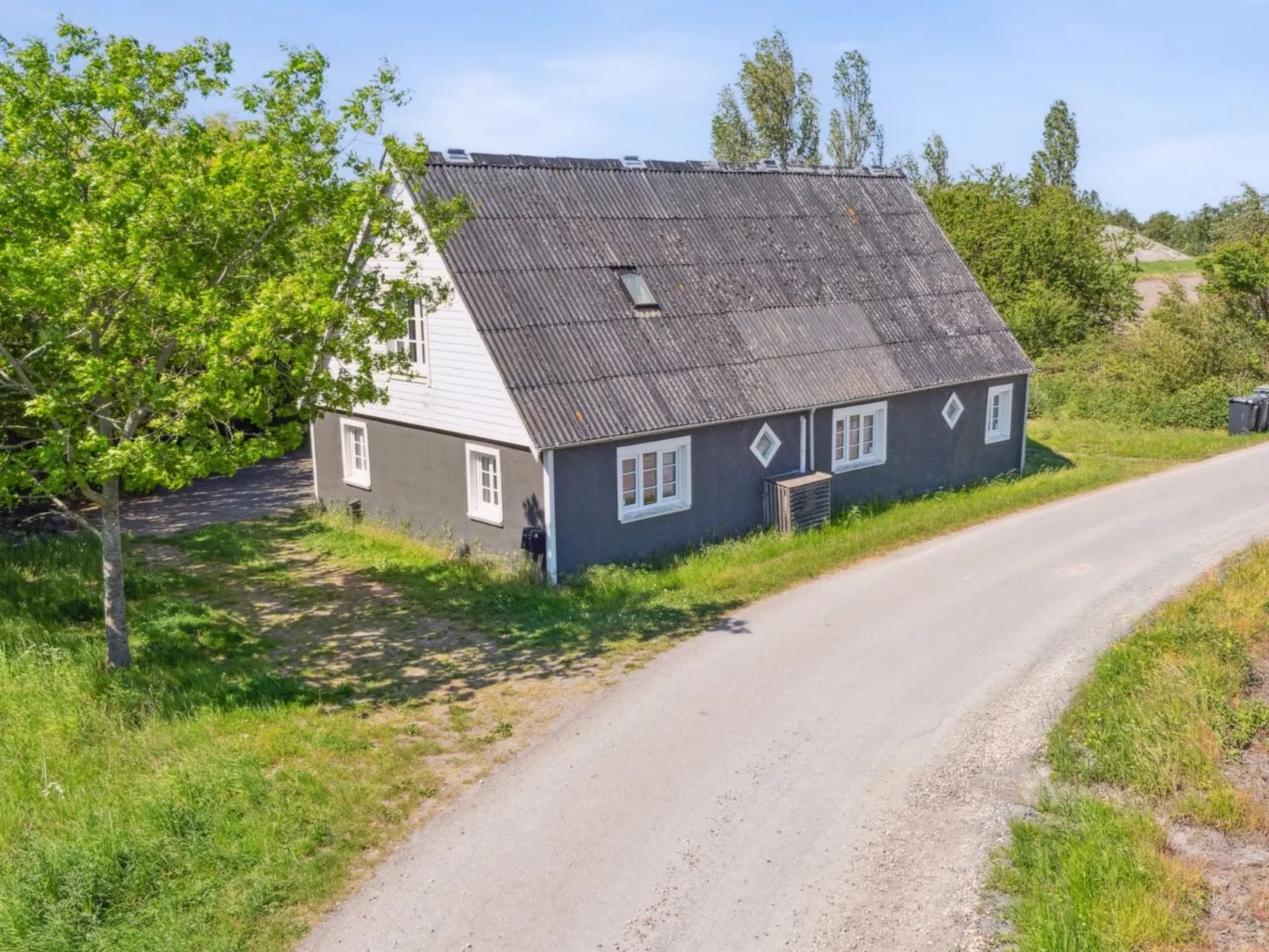 "Eliane" - 1.8km from the sea