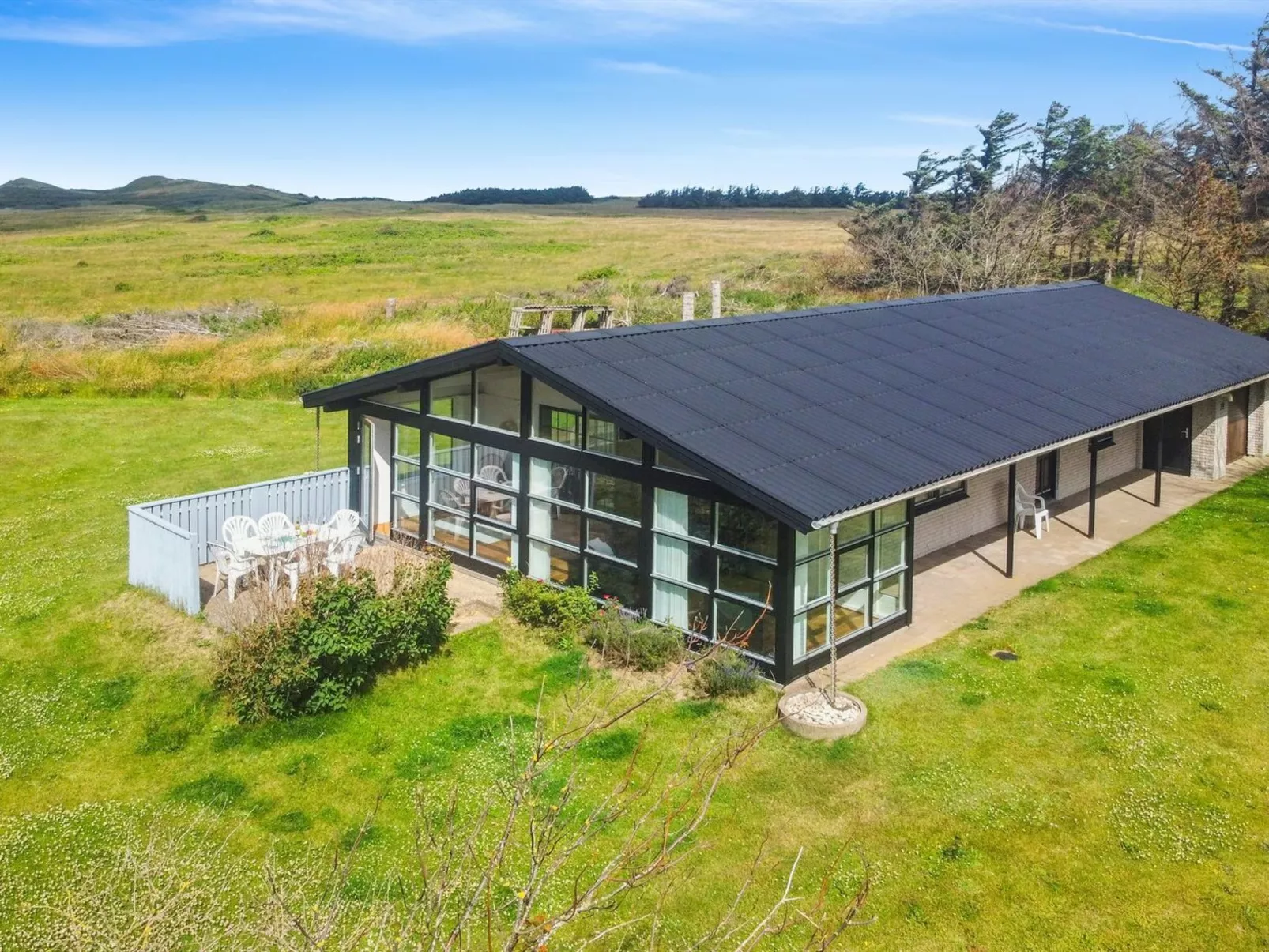 "Skyler" - 400m from the sea