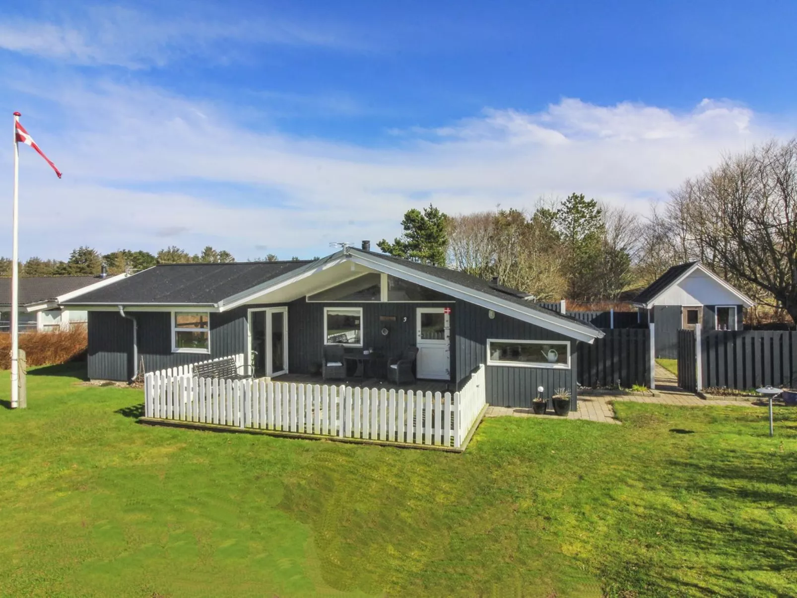 "Fridhild" - 875m from the sea