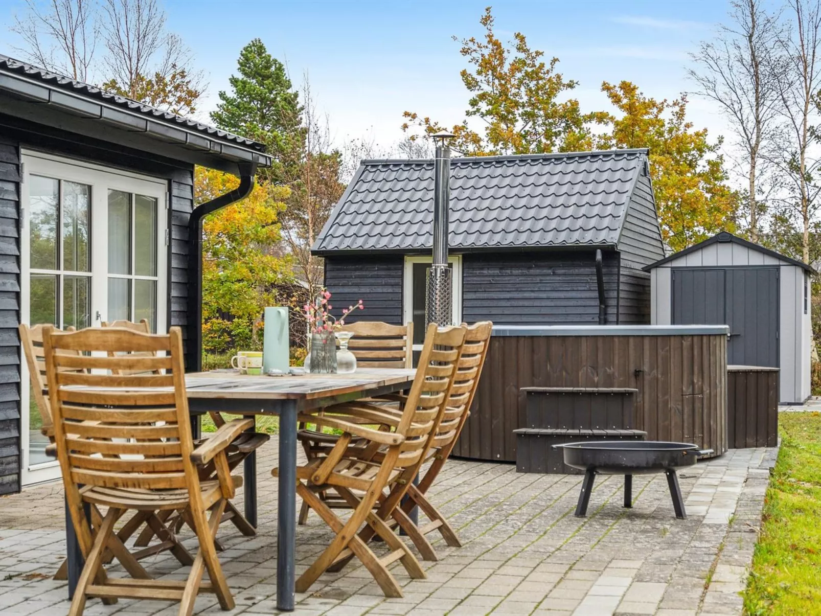 "Elizabeta" - 175m from the sea