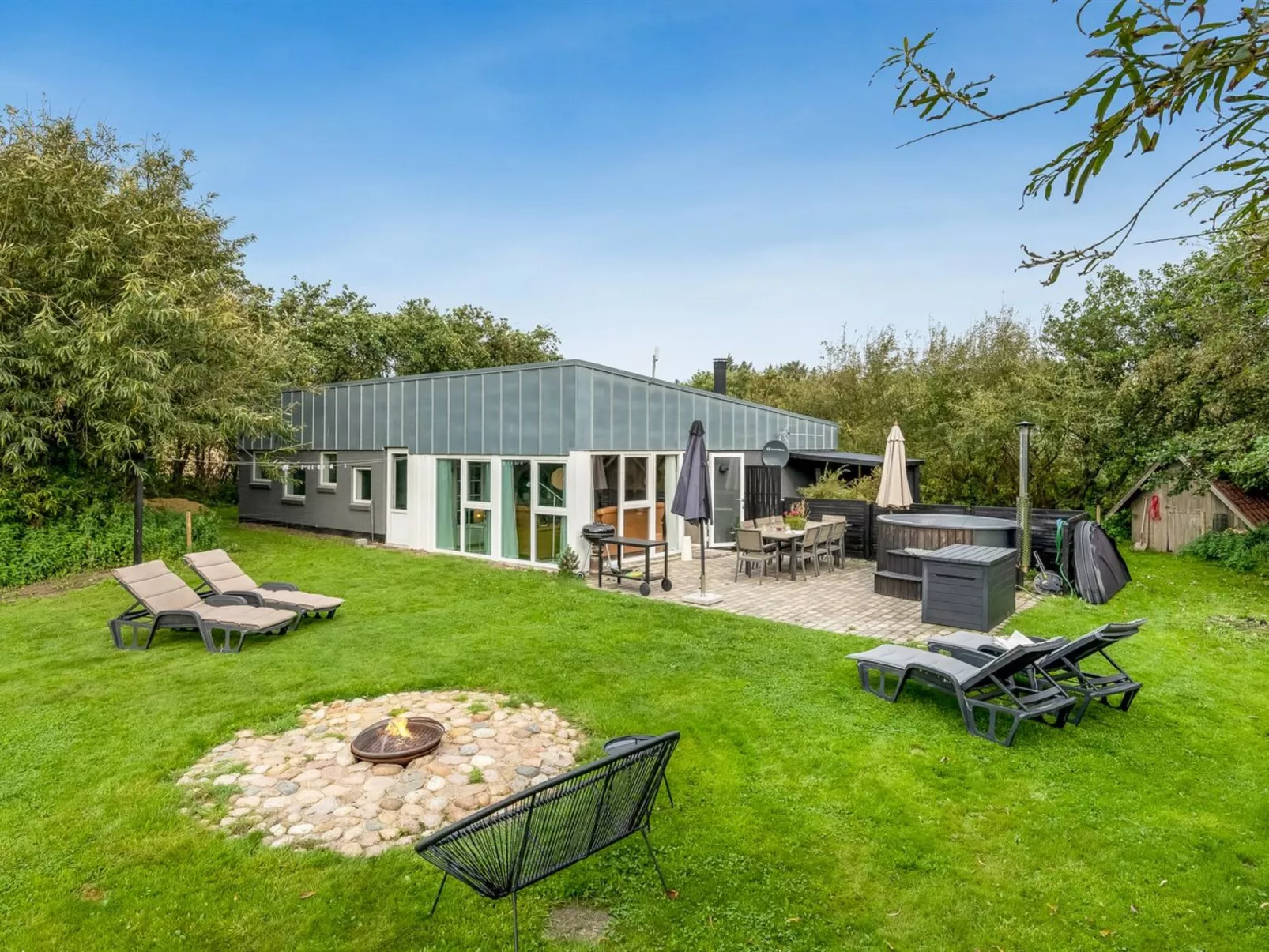 "Jerrit" - 1.4km from the sea