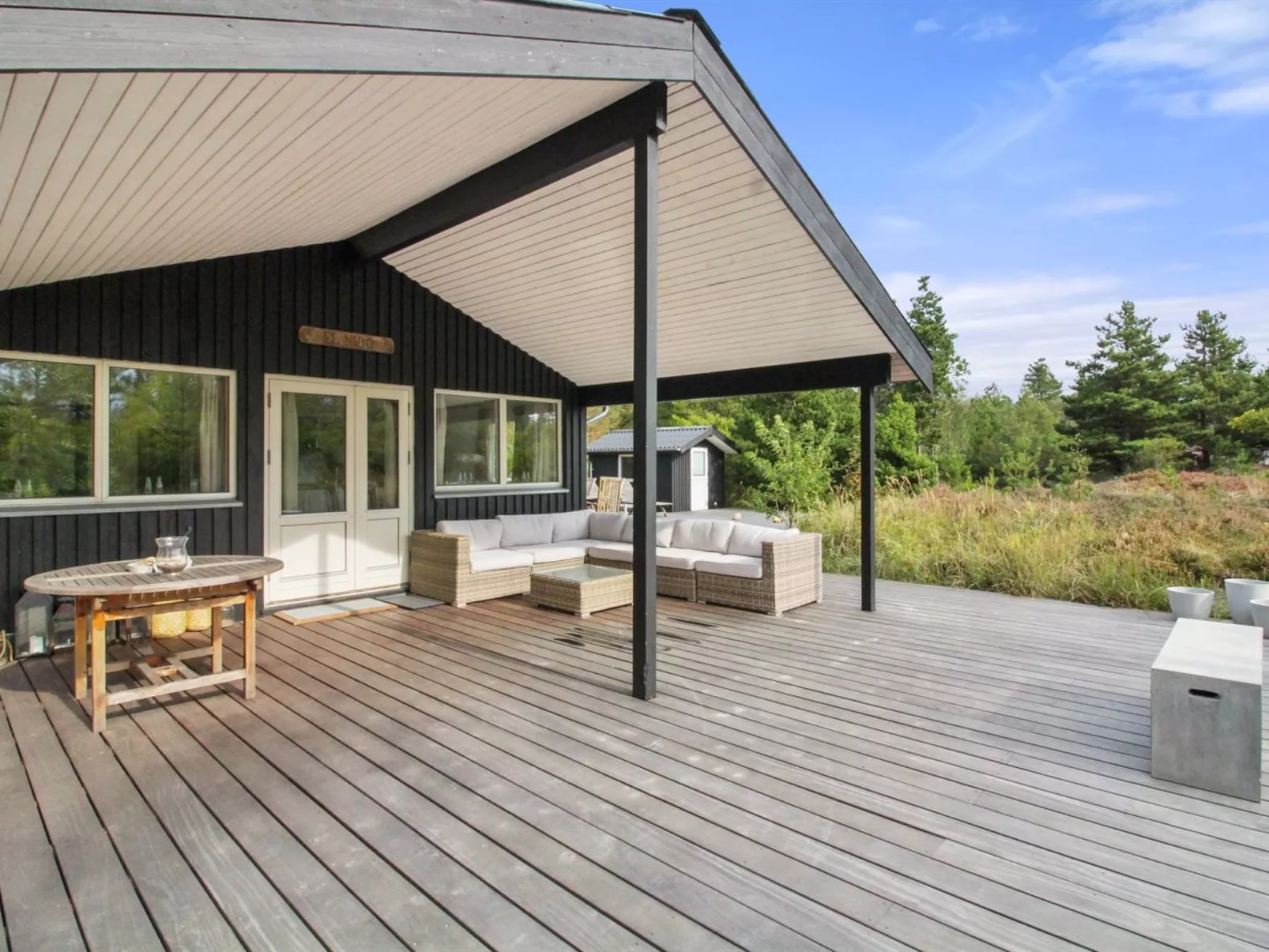 "Aleko" - 2.5km from the sea