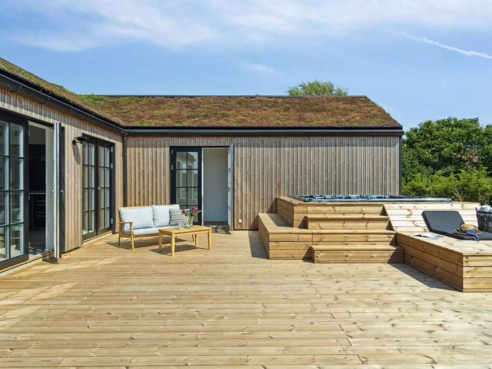 "Ottmar" - 150m from the sea