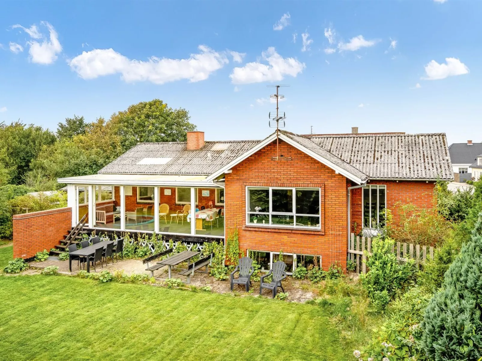 "Mats" - 5.3km from the sea