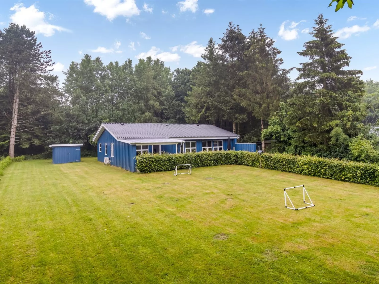 "Marlina" - 30km from the sea