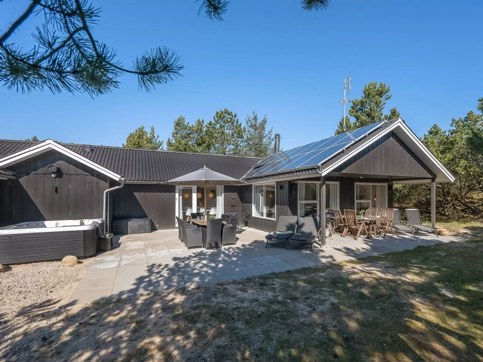 "Allen" - 1km from the sea