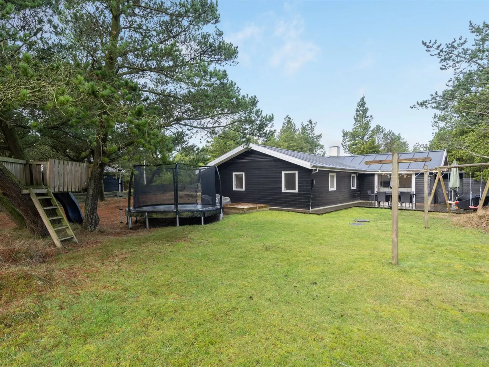 "Solgunn" - 900m from the sea