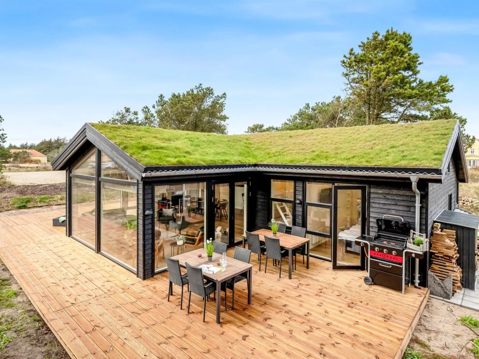 "Elisenda" - 625m from the sea