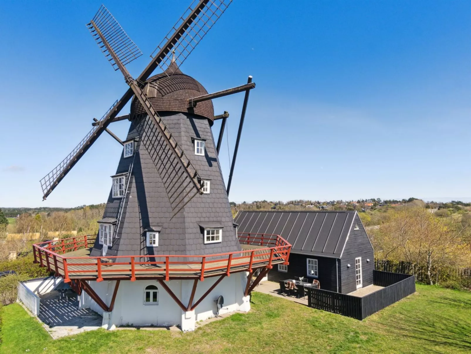 "Fania" - 500m from the sea