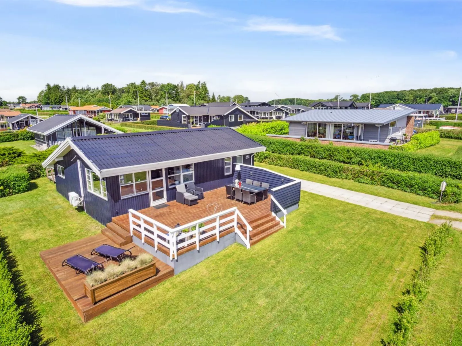 "Jolanta" - 275m from the sea