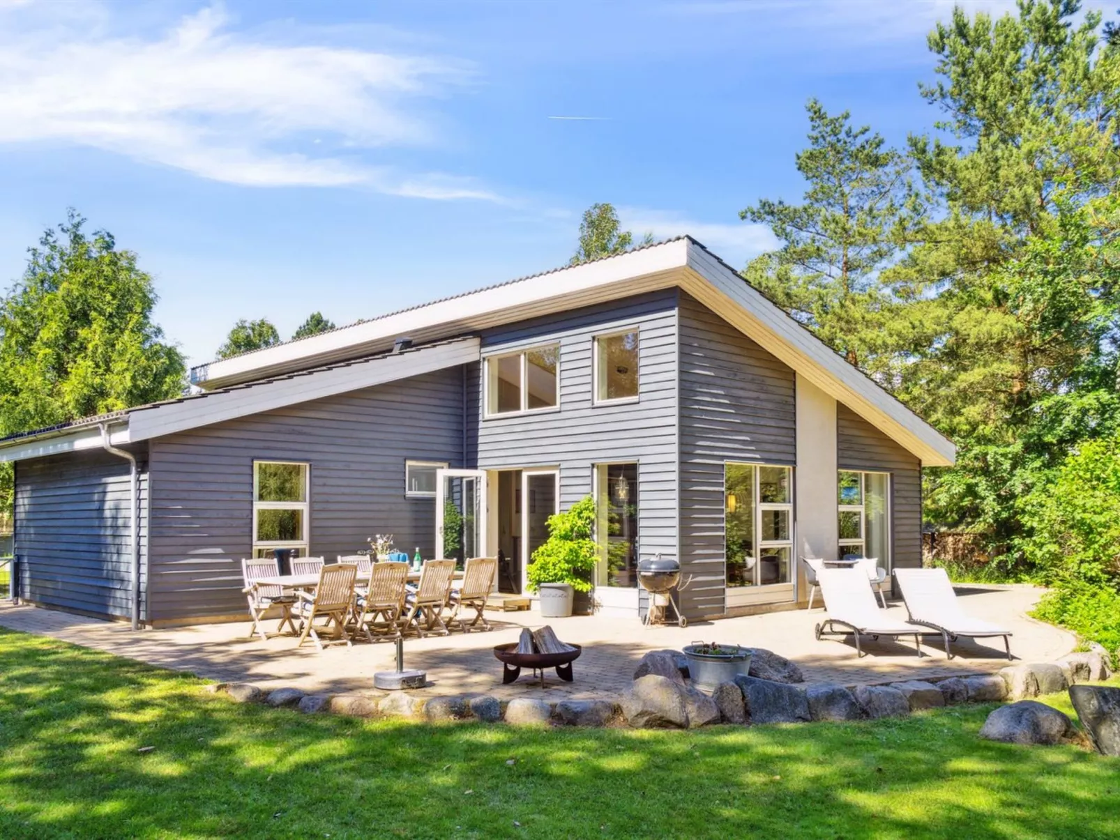 "Romil" - 2.1km from the sea