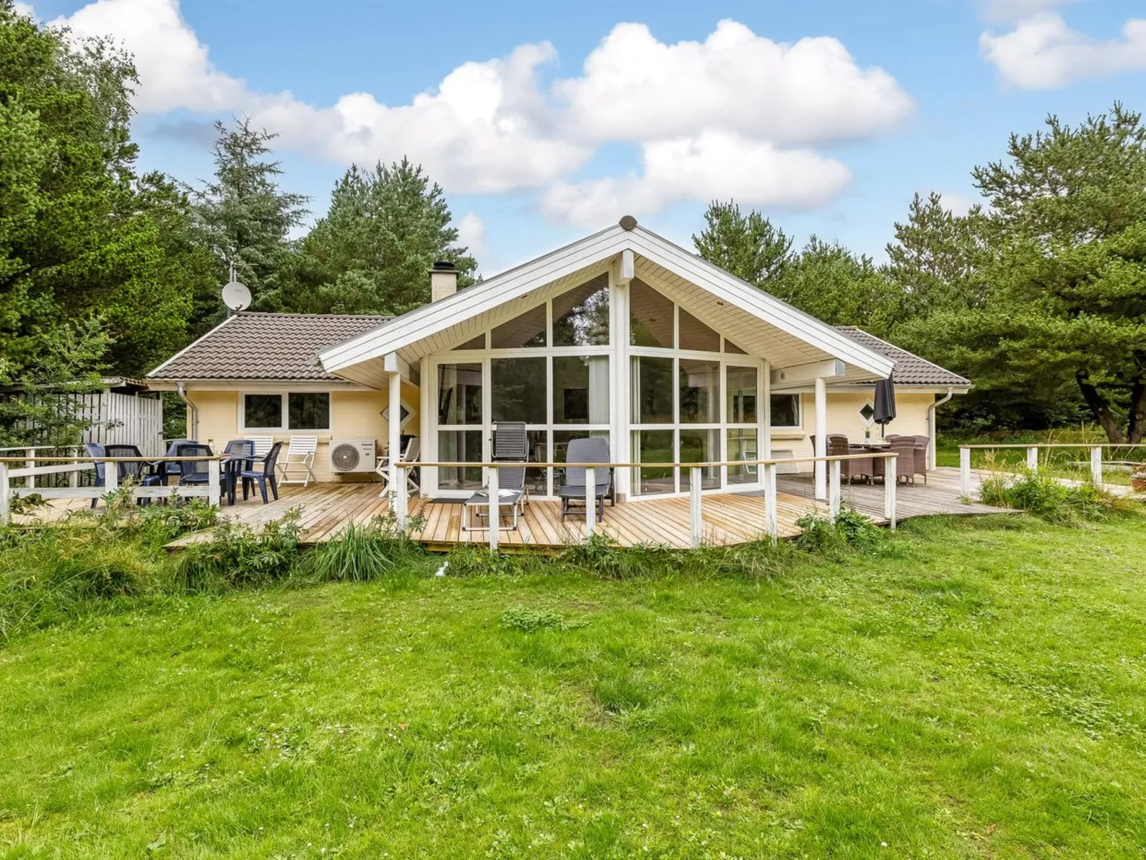 "Samine" - 2km from the sea