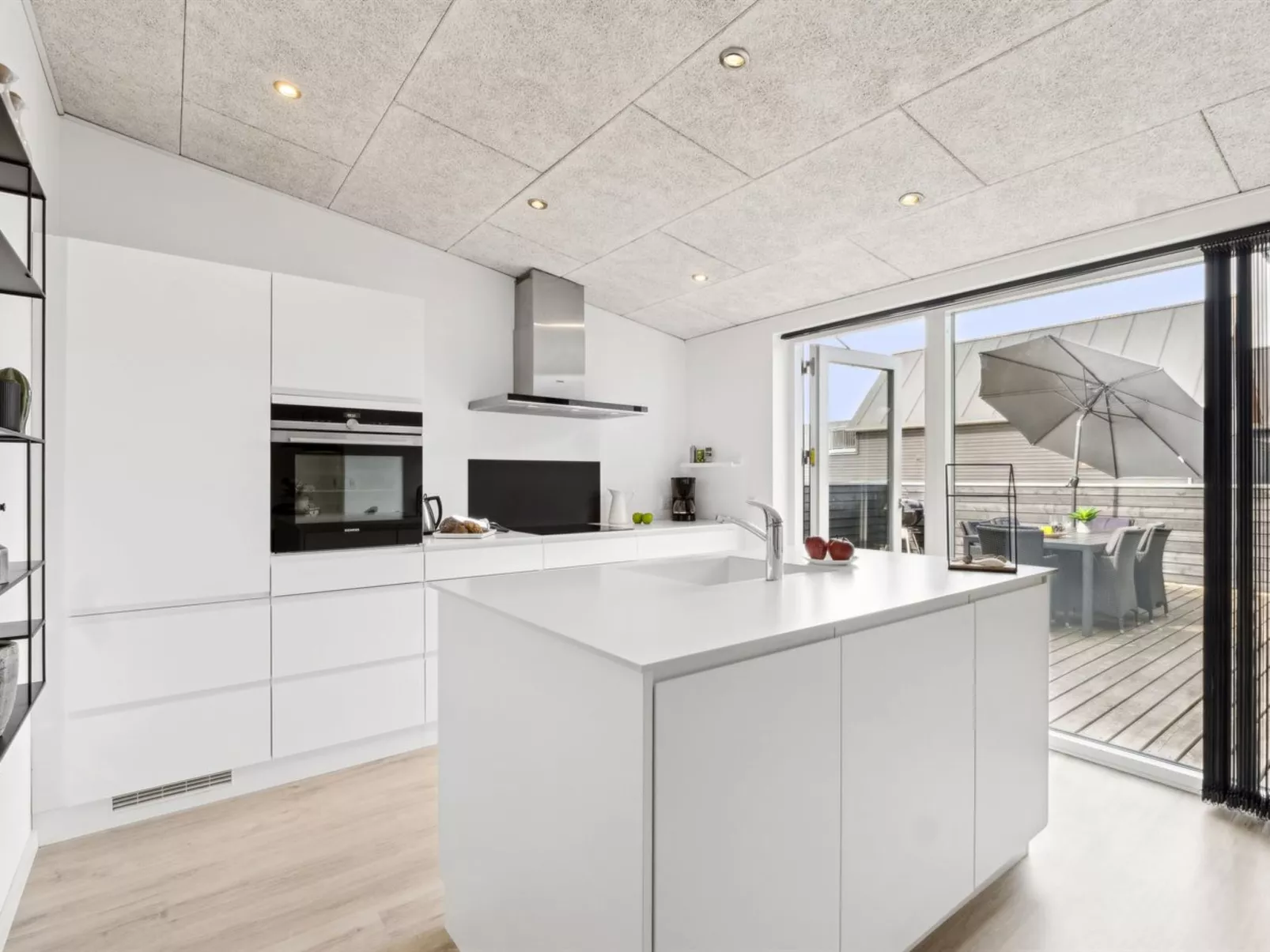 "Ingebrit" - 1.4km from the sea