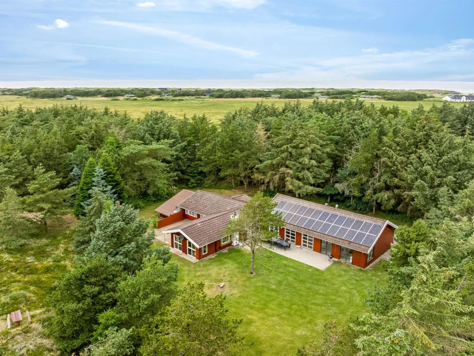 "Aisling" - 700m from the sea