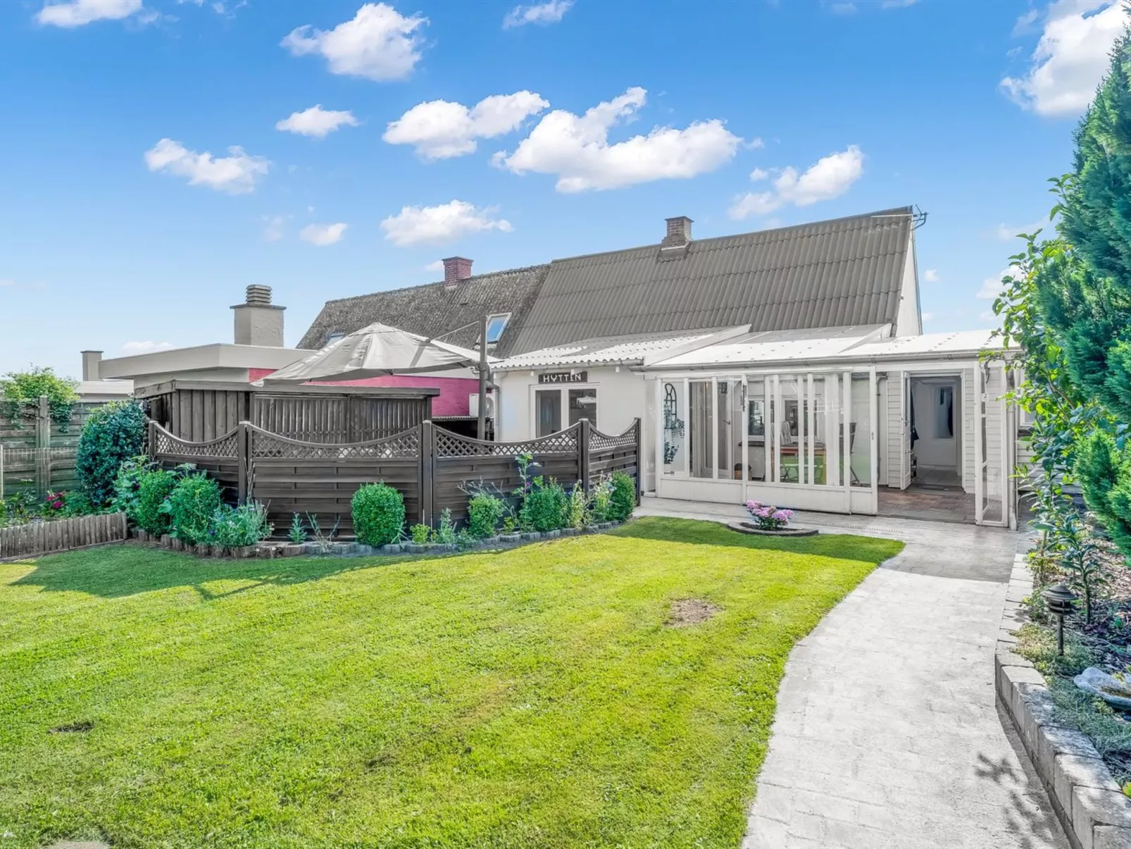 "Anneke" - 1.3km from the sea