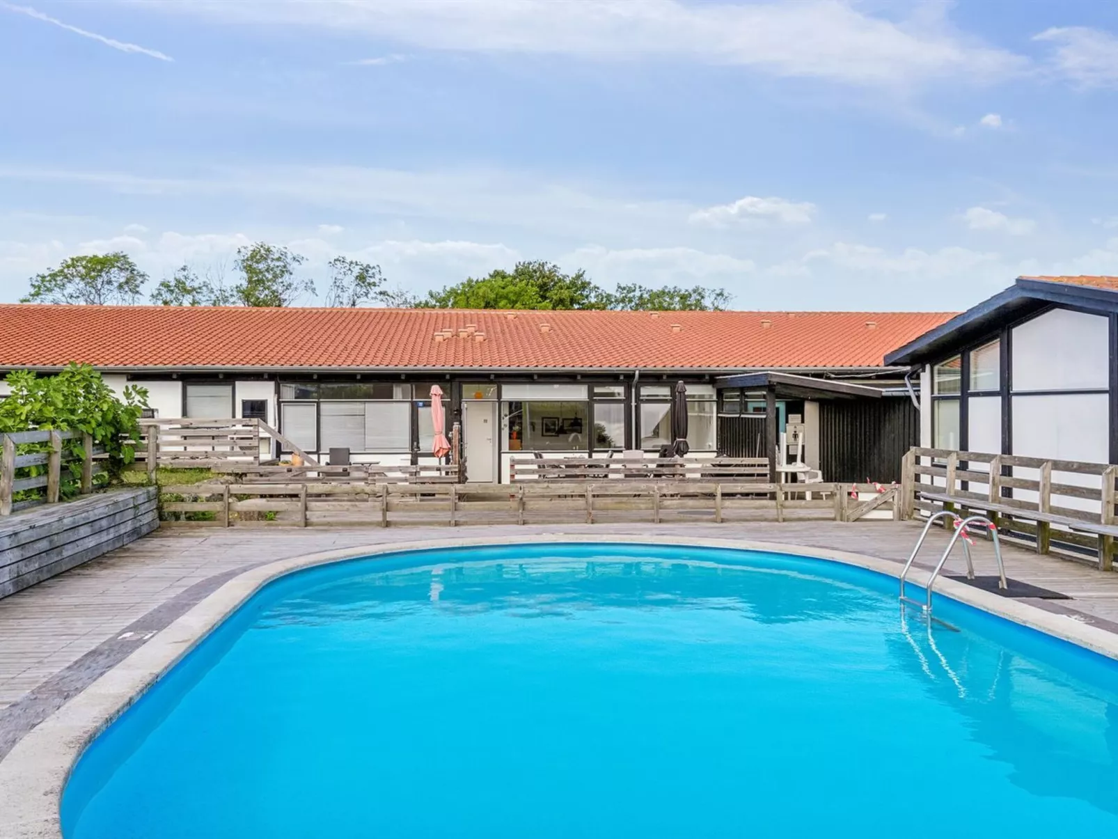 "Effy" - 300m from the sea