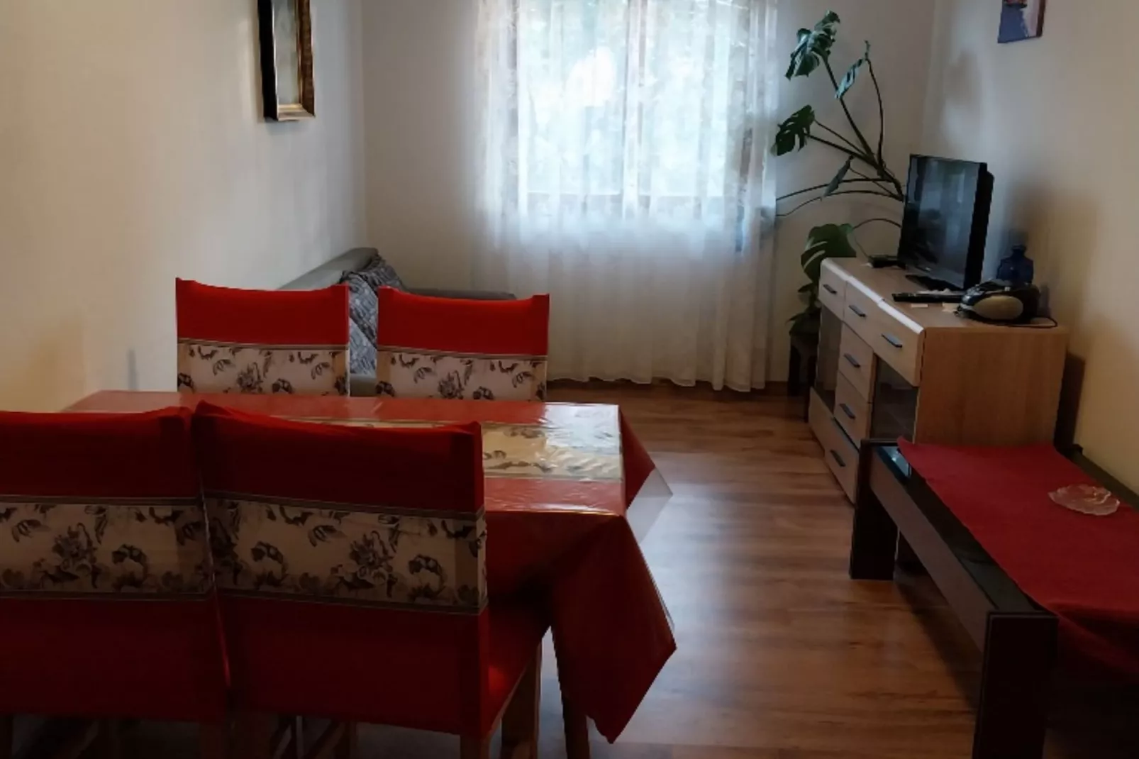 Apartment Modric - Two Bedroom Apartment With Terrace-Eetkamer