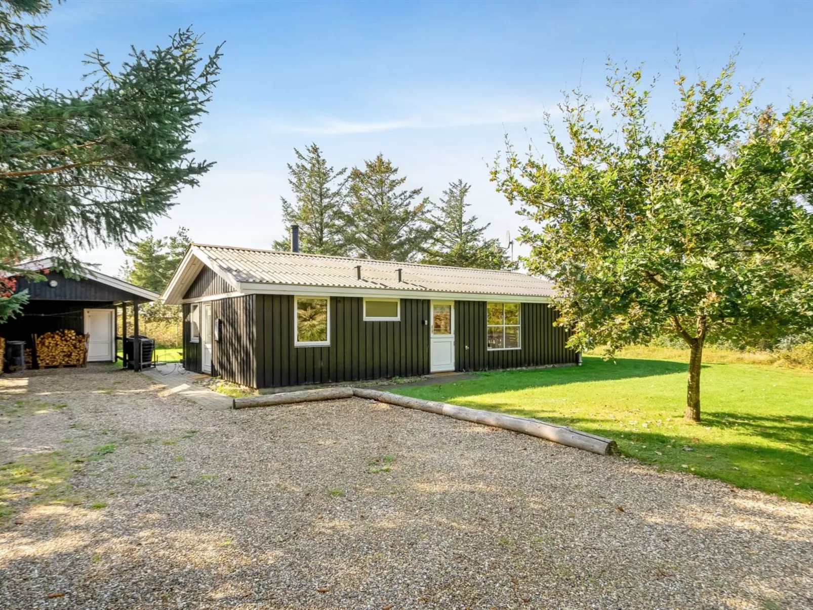 "Rajna" - 500m to the fjord