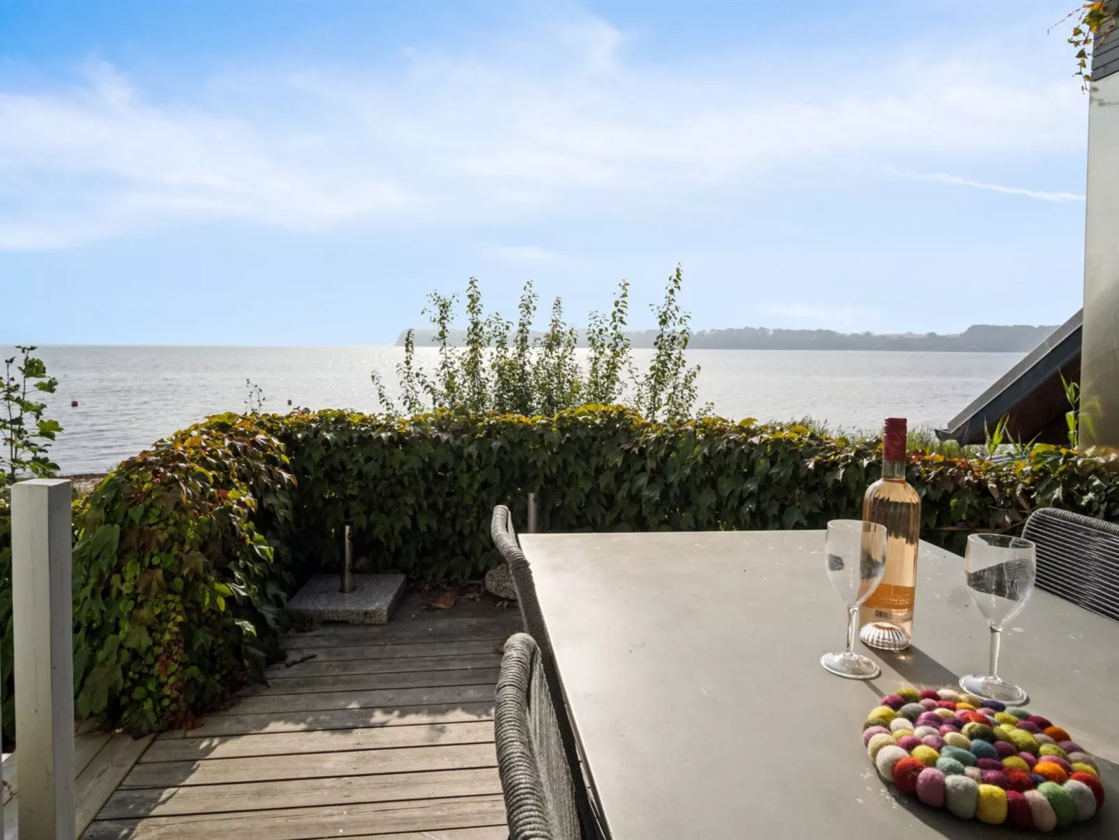 "Drifa" - 20m from the sea