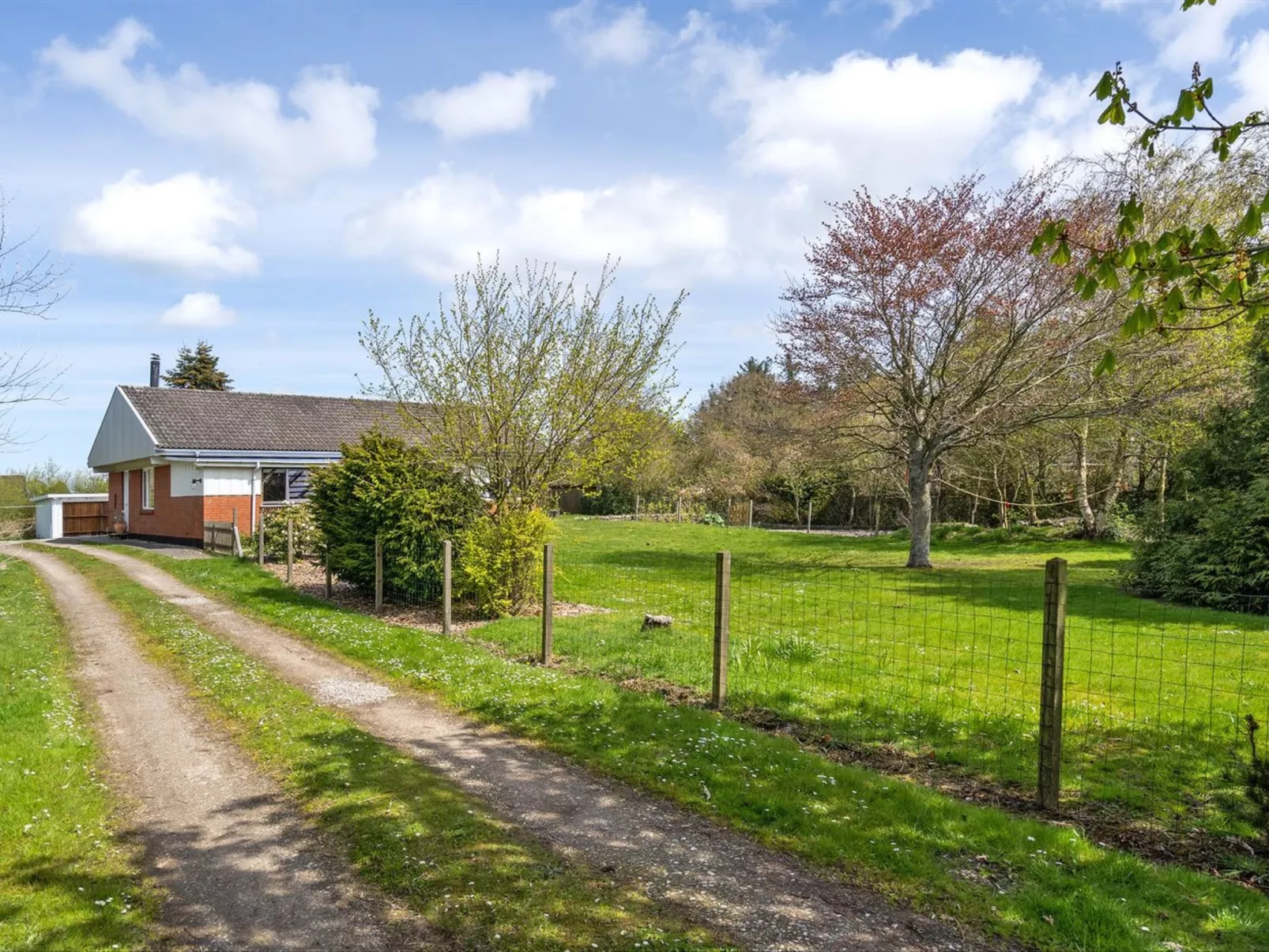 "Martinette" - 4.7km from the sea