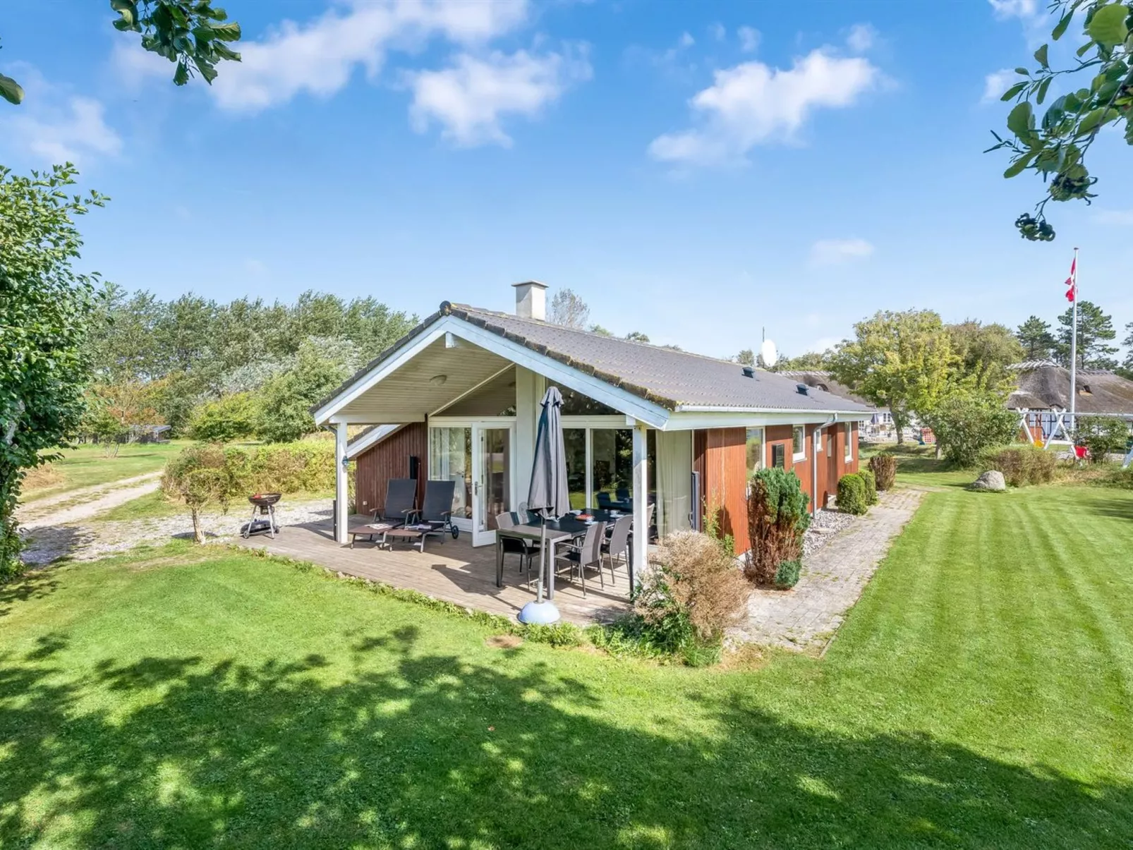 "Alvina" - 45m from the sea