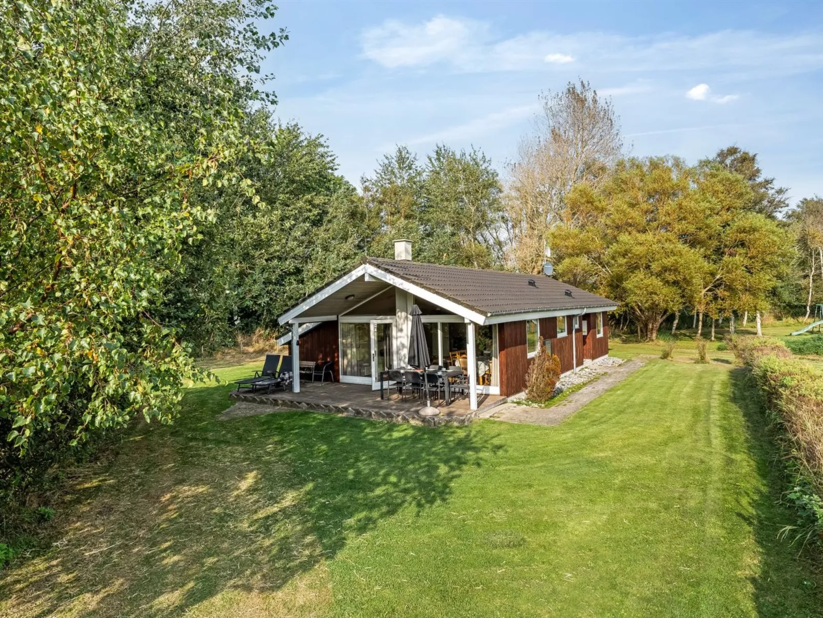 "Thala" - 35m from the sea