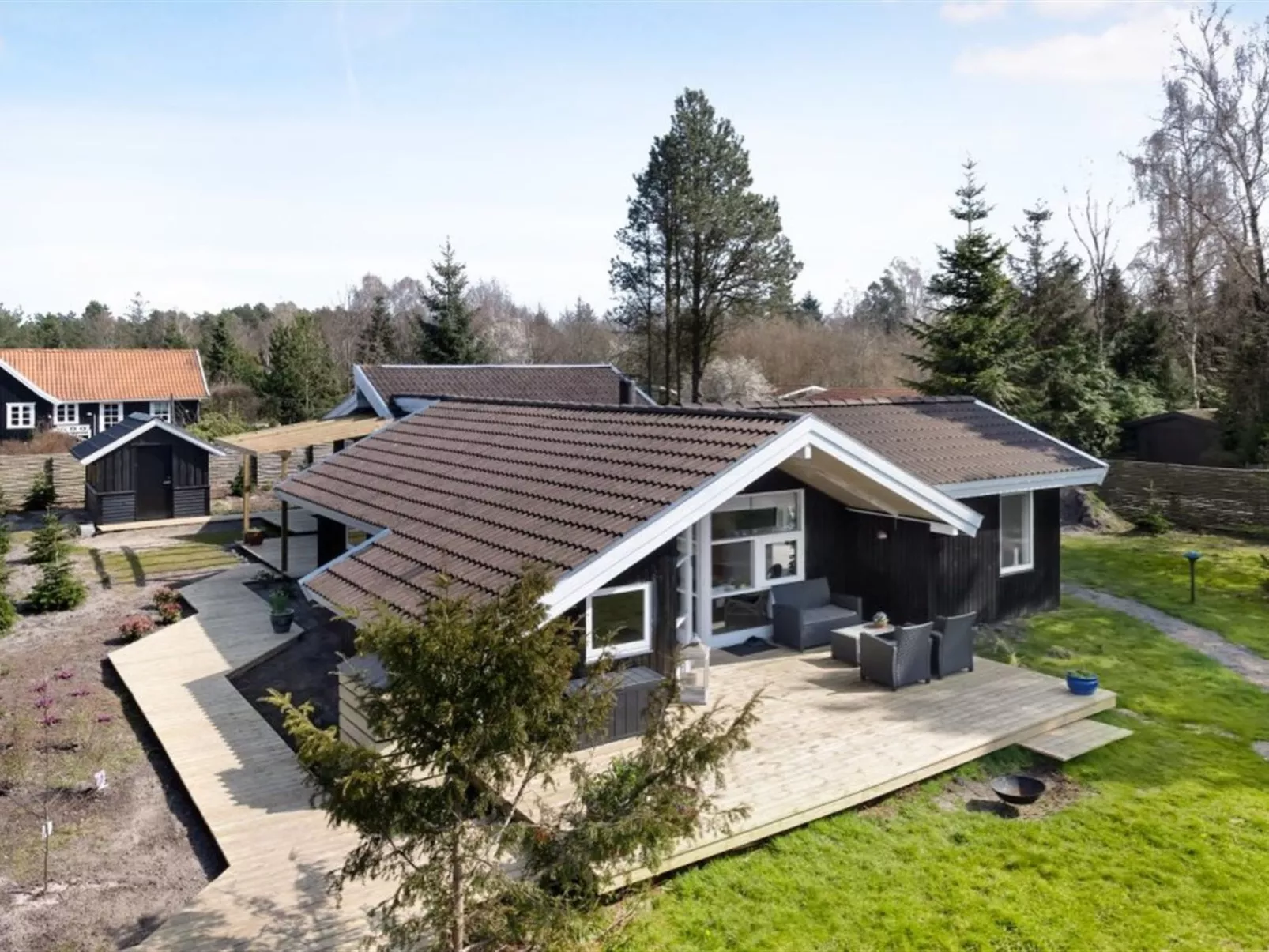 "Sissie" - 400m from the sea