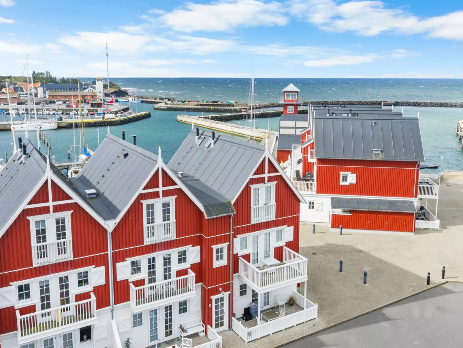 "Annete" - 20m from the sea