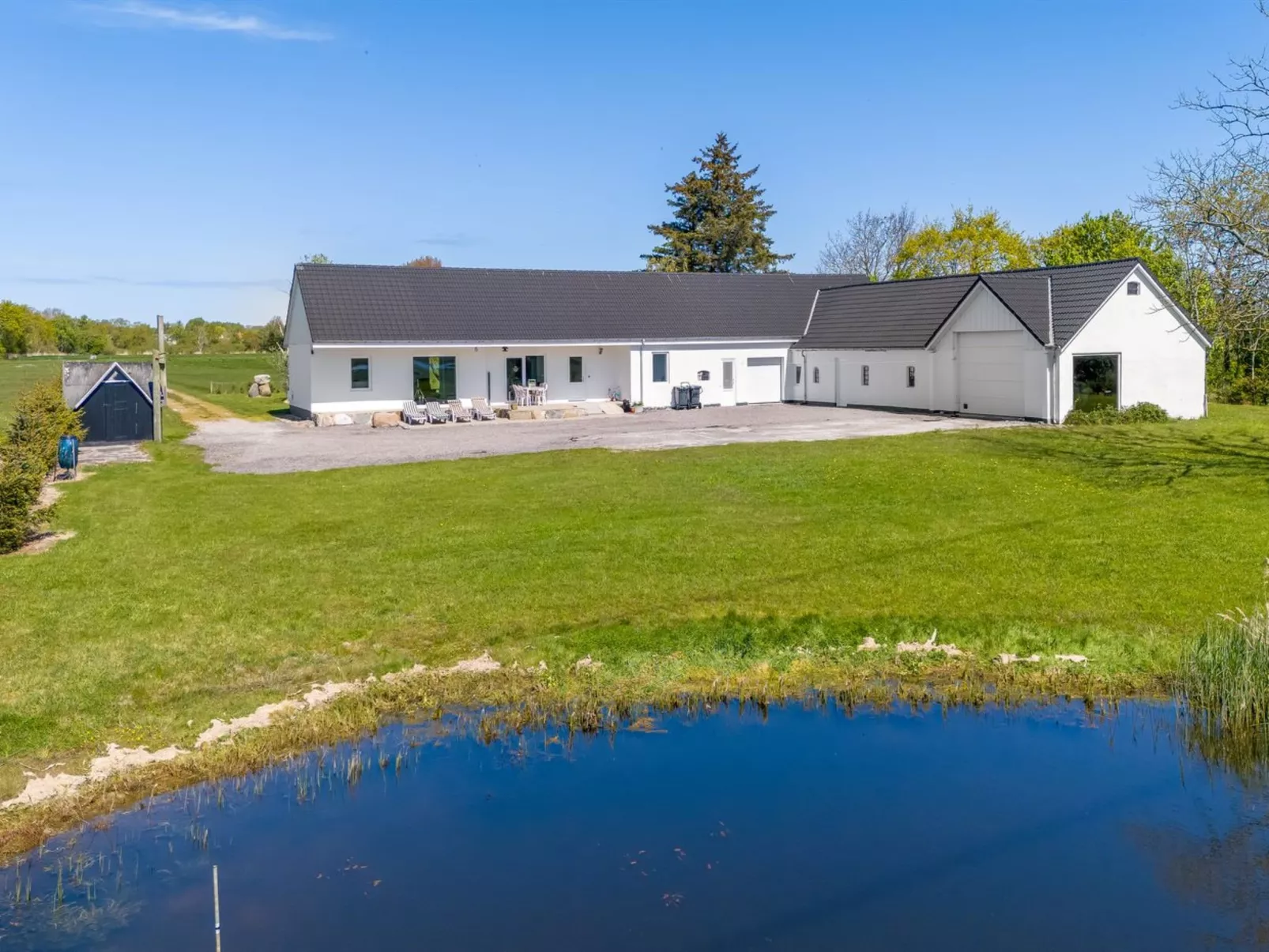 "Kora" - 2km from the sea