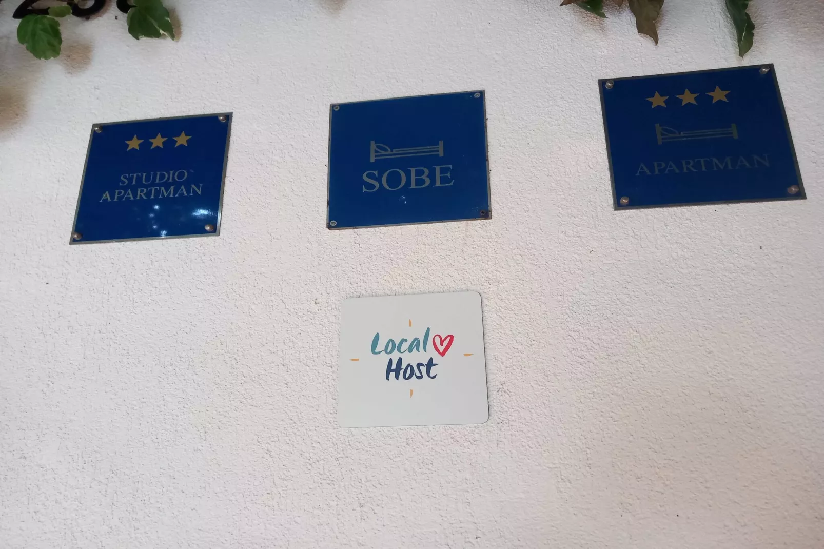 Guest House Green Corner Supetarska Draga - One Bedroom Apartment With Balcony and Sea View-Buitenlucht