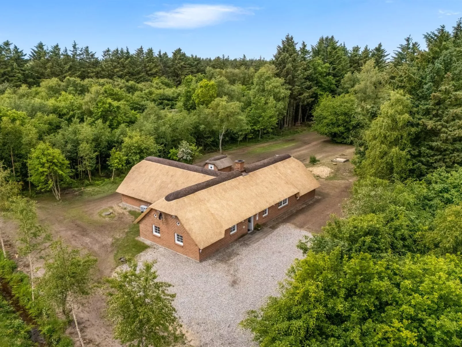 "Ulf" - 2km from the sea